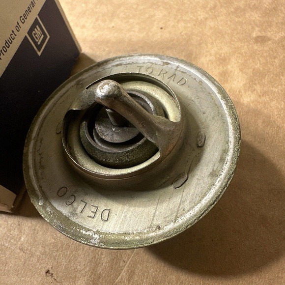 NOS Delco 195 Degree Thermostat 131-3 Gr. 1.246 3030055 (GM/Jeep/MG/Ford/Mopar) - Picture 3 of 5